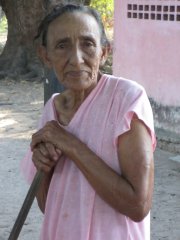 39-Woman living in the deserted llanos